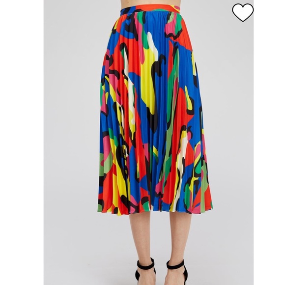 Ina pleated Skirt
Multi Color - Black/Blue/Yellow/Green/Red/Pink/White
Size:M - Picture 1 of 5